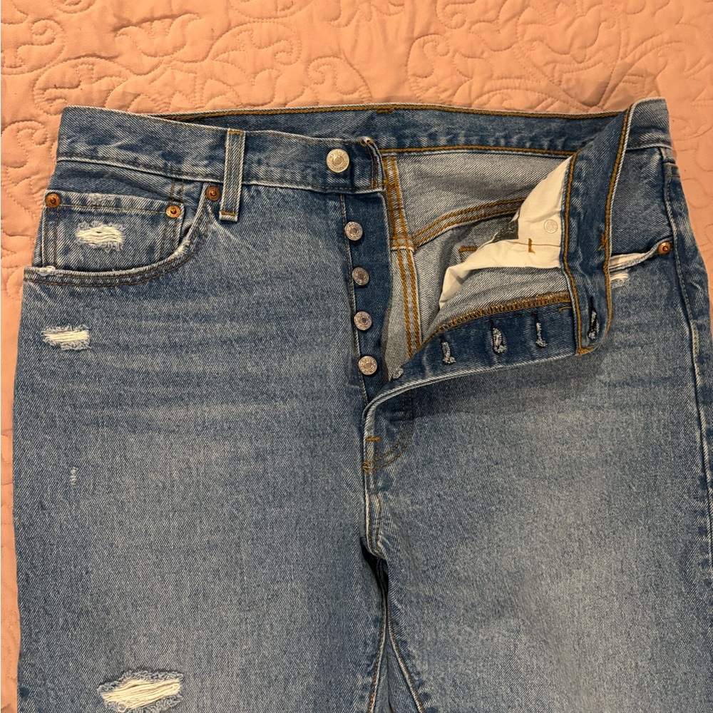 Women’s Levi’s 501 Jeans - Picture 5 of 7